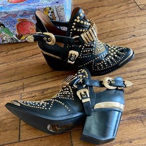 Jeffrey Campbell Calhoun Bootie size 6